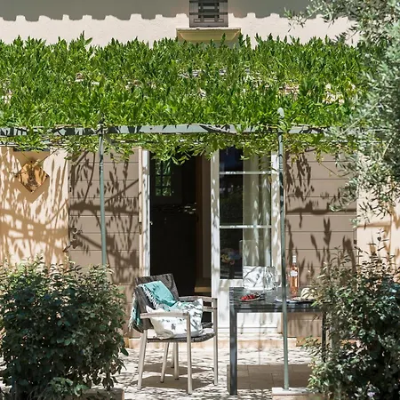 Les Maisons Du Sud Ξενοδοχείο με διαμερίσματα 3*